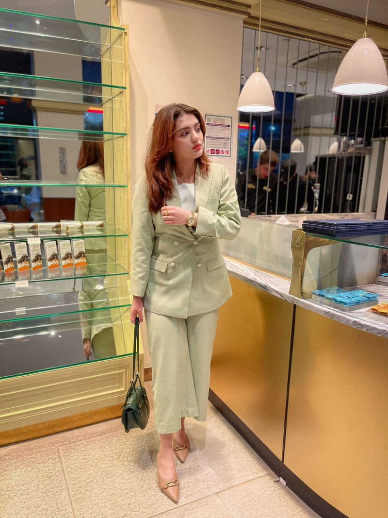Ensemble - Women Power suit